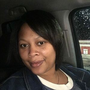 Meet your Posher, Alisha